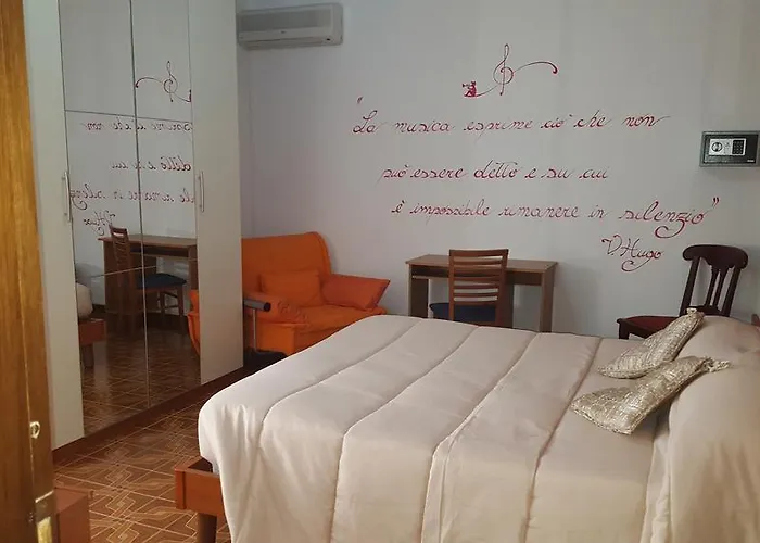 - Da Pietro - 住宿加早餐酒店 恩纳