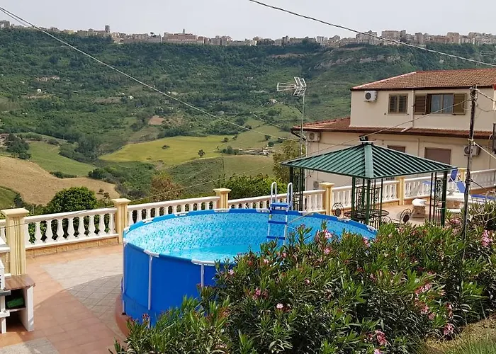 - Da Pietro - לינה וארוחת בוקר 3*